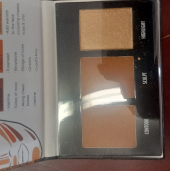 True Complexion Contour Palette. - Picture 3 of 5